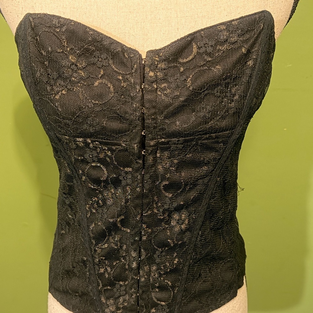 Elegant Black Lace Crop Top